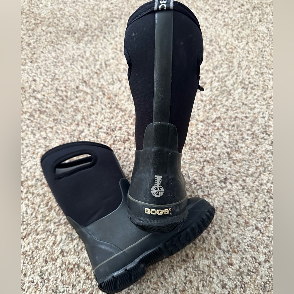 Bogs 100% waterproof boot